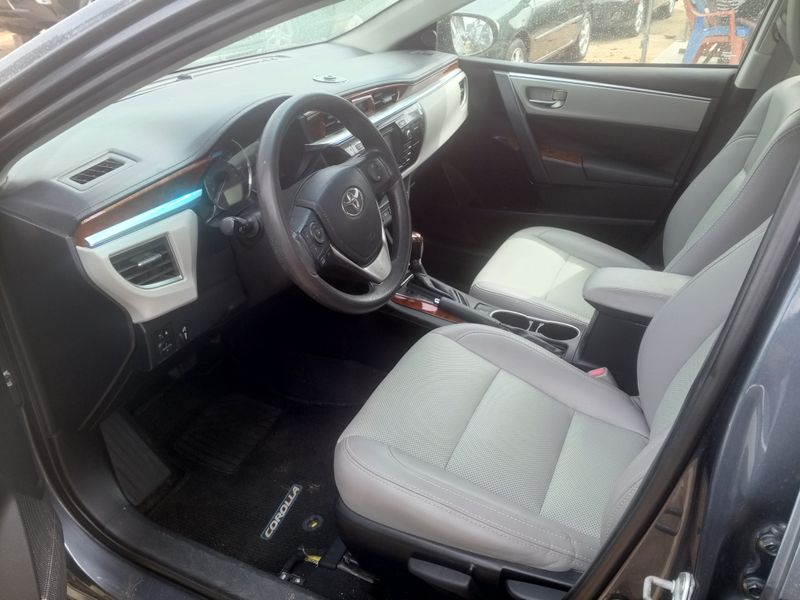 Thumbnail 3 of 2015 Toyota Corolla